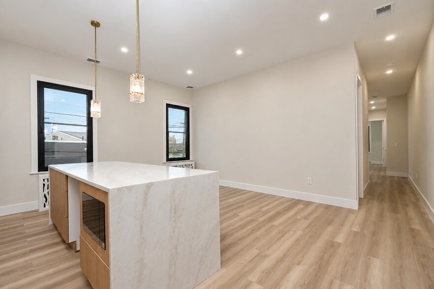 More Photos Of 4254 Arthur Kill Rd, Staten Island Storefront Retail Residential For Sale