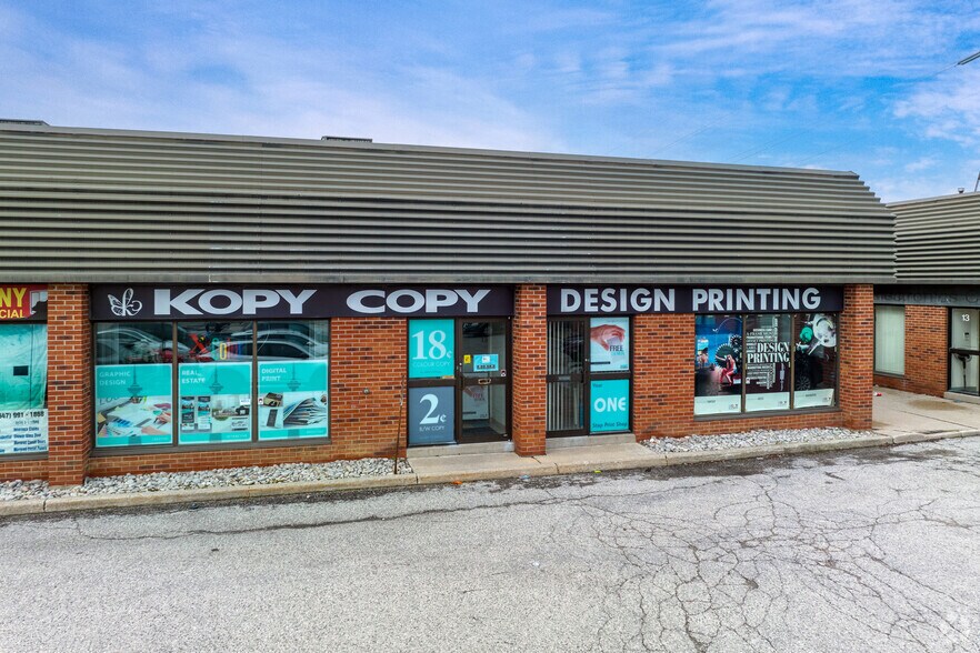 More Photos Of 825 Denison St, Markham Light Distribution For Lease