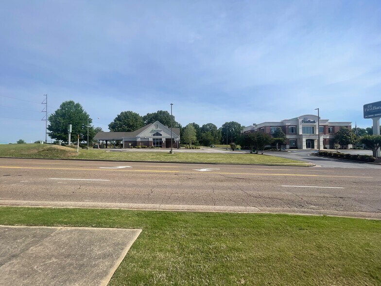 More Photos Of 5 Channing Way, Jackson Bank For Sale