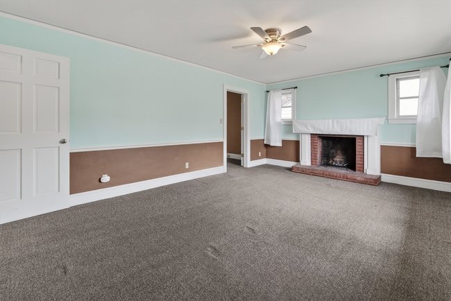 More Photos Of 205 Statesville Blvd, Salisbury Office For Lease