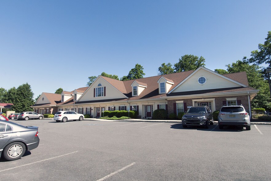 More Photos Of 46 Vreeland Dr, Skillman Unknown For Lease