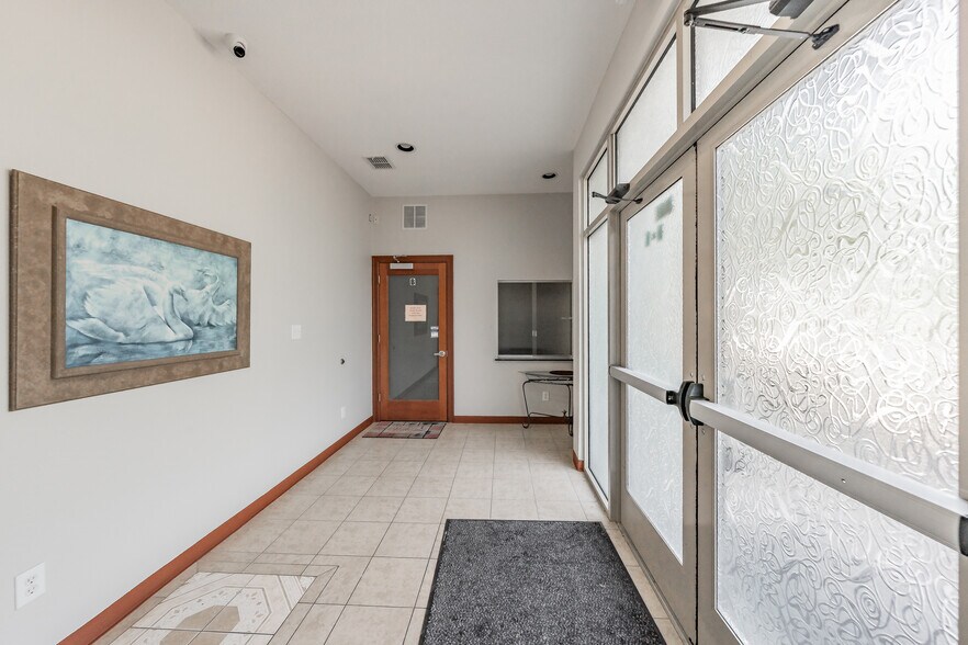 More Photos Of 416 Village Dr, Murphy Medical For Lease