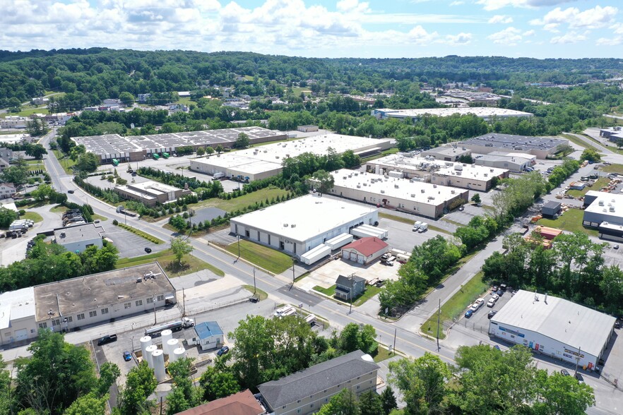 More Photos Of 221 Cockeysville Rd, Cockeysville Warehouse For Lease