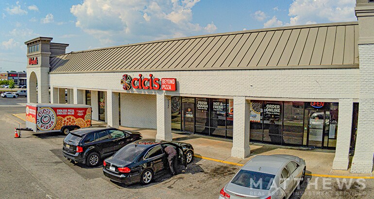 More Photos Of 1568-1572 Opelika Rd, Auburn Storefront For Sale