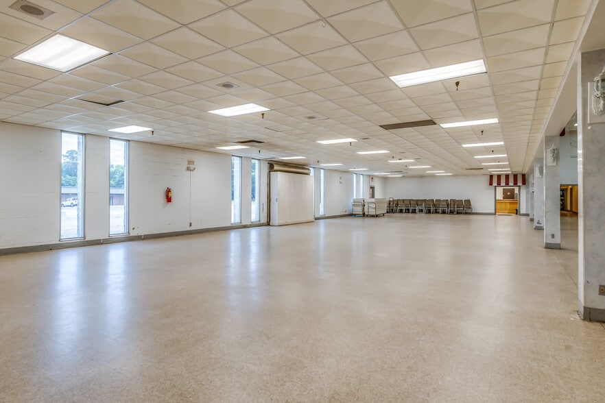 More Photos Of 555 Eastern Blvd, Montgomery Lodge Meeting Hall For Sale
