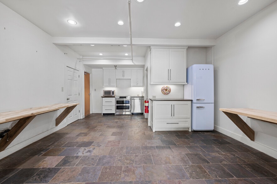 More Photos Of 226 W Washington St, Madison Freestanding For Sale
