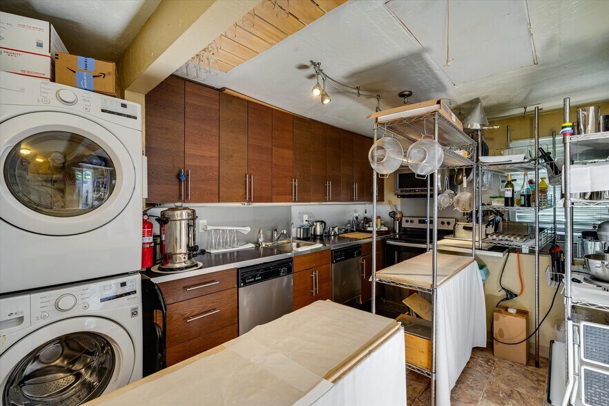 More Photos Of 1139 Lincoln Ave, Calistoga Hospitality For Sale