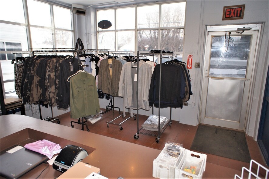 More Photos Of 4632 Lake Shore Rd, Hamburg Auto Repair For Sale