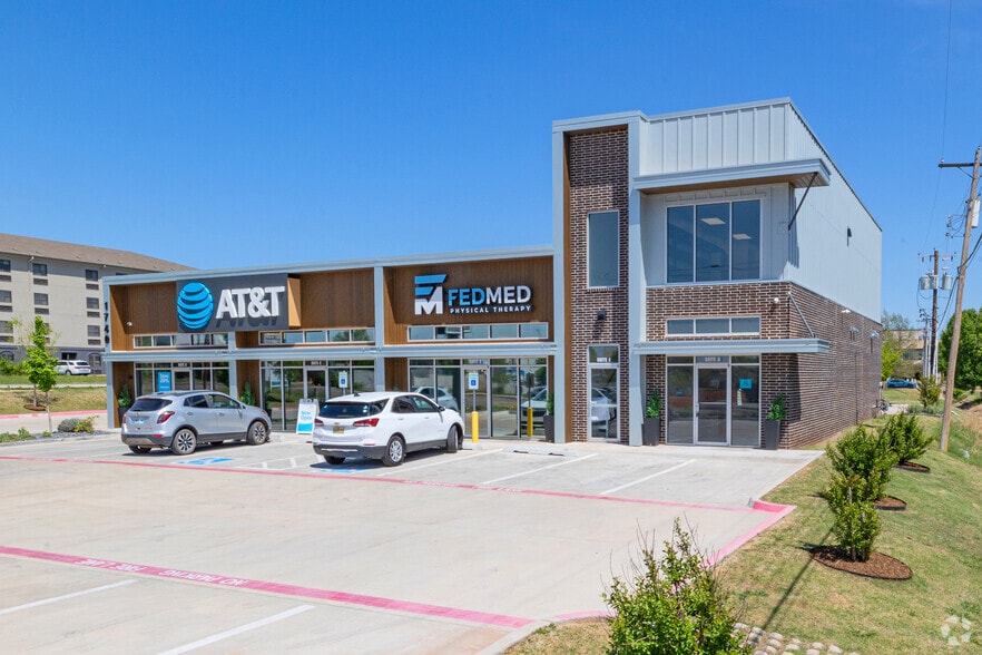 More Photos Of 1740 S Sooner Rd, Midwest City General Retail For Lease