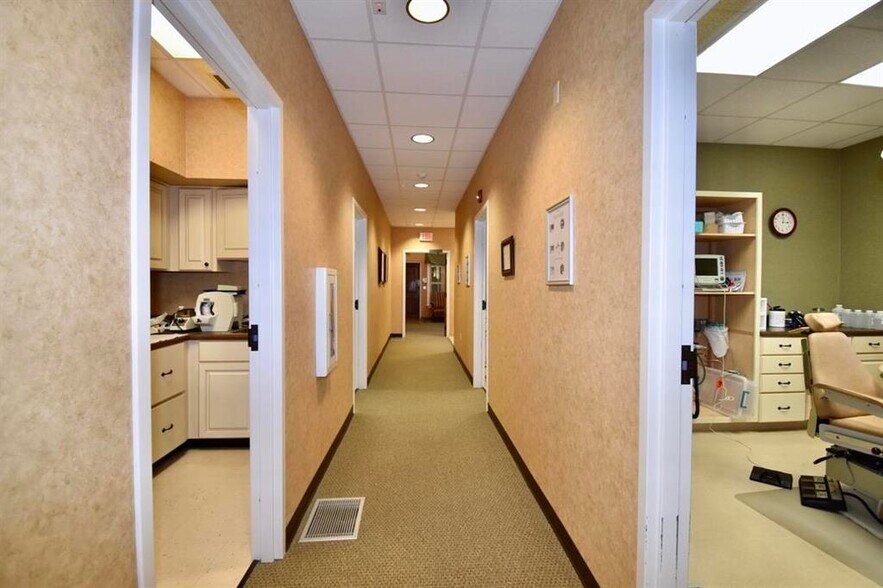 More Photos Of 209 Oil Well Rd, Jackson Healthcare For Lease
