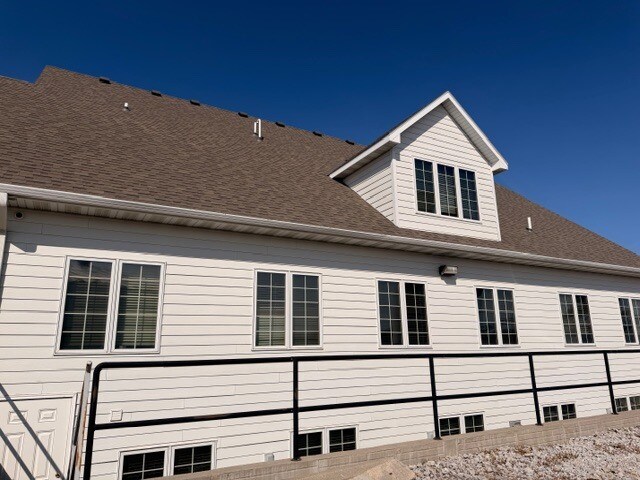 More Photos Of 305 Main St, Firth Bank For Sale