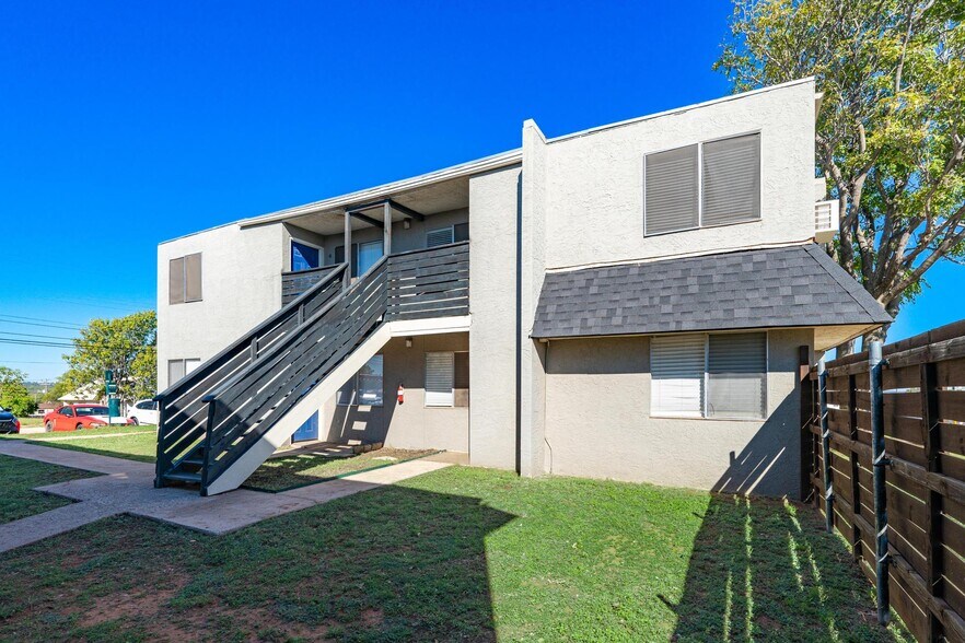More Photos Of 501 Elm St, Sweetwater Apartments For Sale