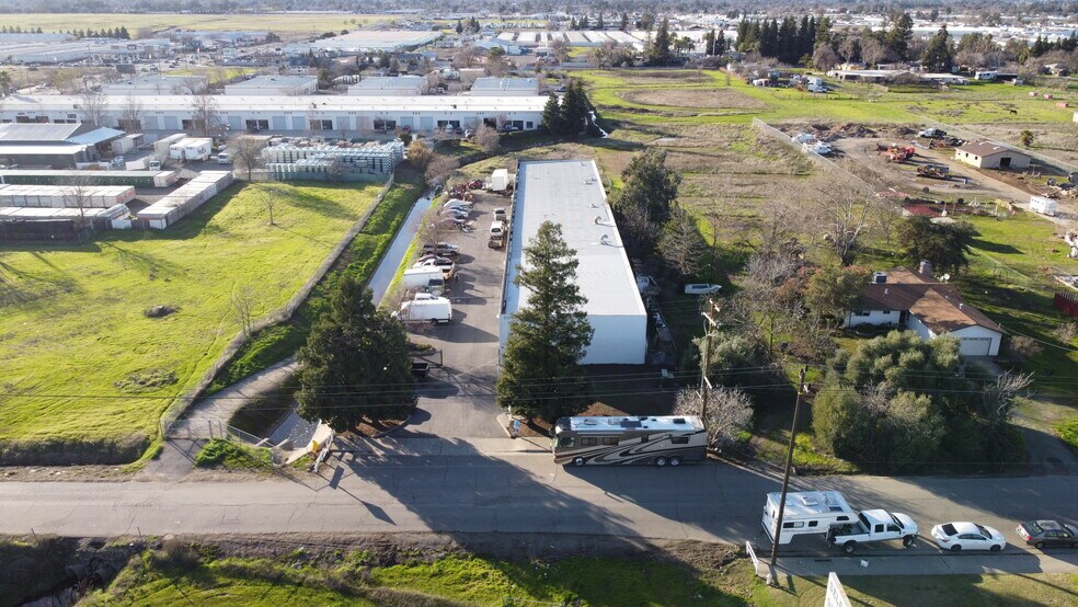 More Photos Of 6845 34th St, North Highlands Manufacturing For Lease
