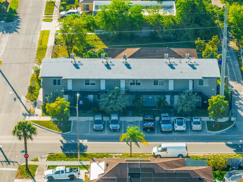 More Photos Of 2201 Greene St, Hollywood Apartments For Sale