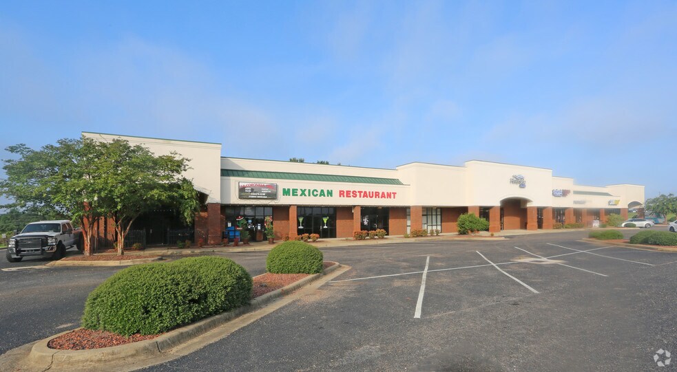 More Photos Of 224-262 Interstate Commercial Park Loop, Prattville General Retail For Lease