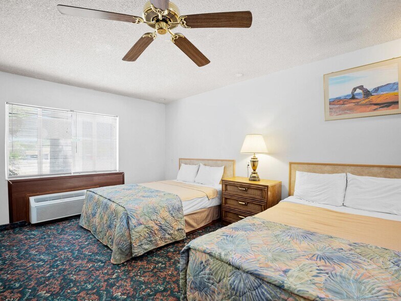 More Photos Of 145 S Main St, Richfield Hotel For Sale