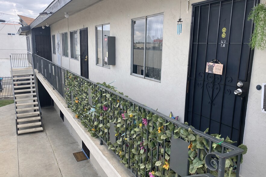 More Photos Of 3877 Menlo Ave, San Diego Apartments For Sale