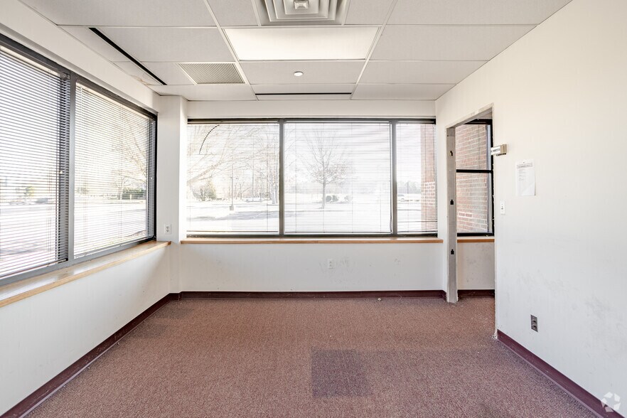 More Photos Of 500 Scarborough Dr, Egg Harbor Township Unknown For Lease