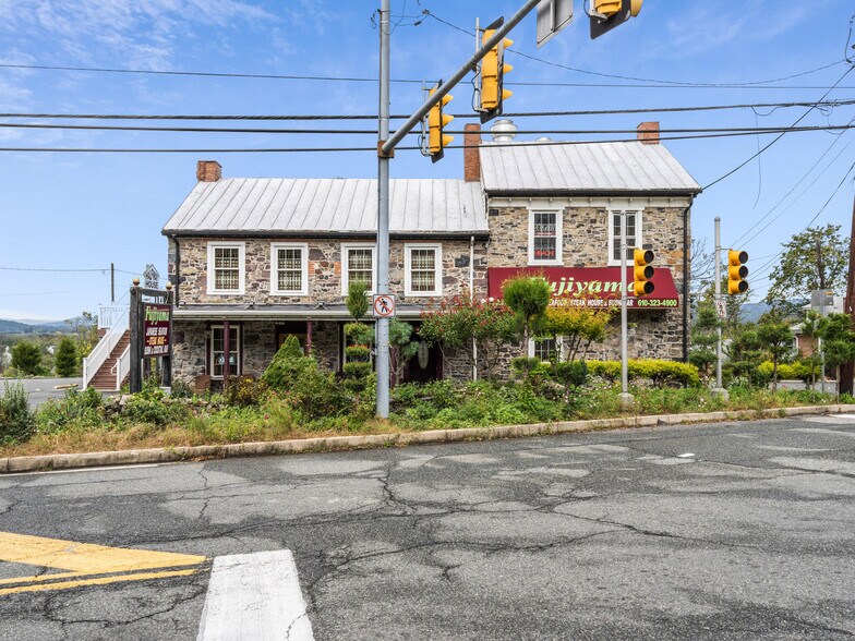 More Photos Of 1495 Farmington Ave, Pottstown General Retail For Sale