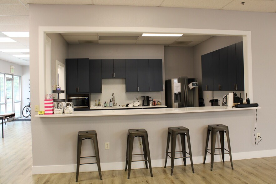 More Photos Of 725 Trademark Dr, Reno Warehouse For Lease