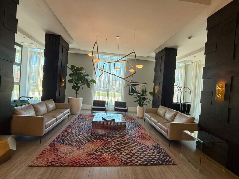 More Photos Of 140 S Dixie Hwy, Hollywood Apartments For Sale