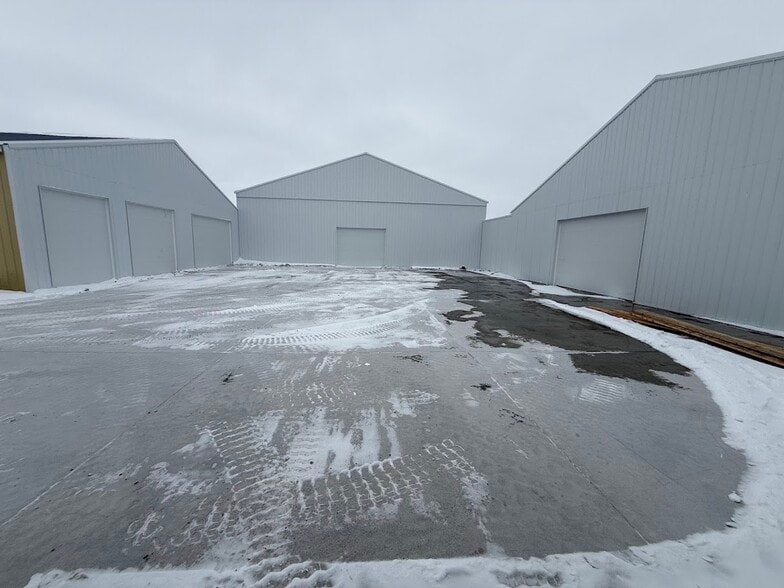 More Photos Of 1793 550th St, Wood Lake Manufacturing For Lease