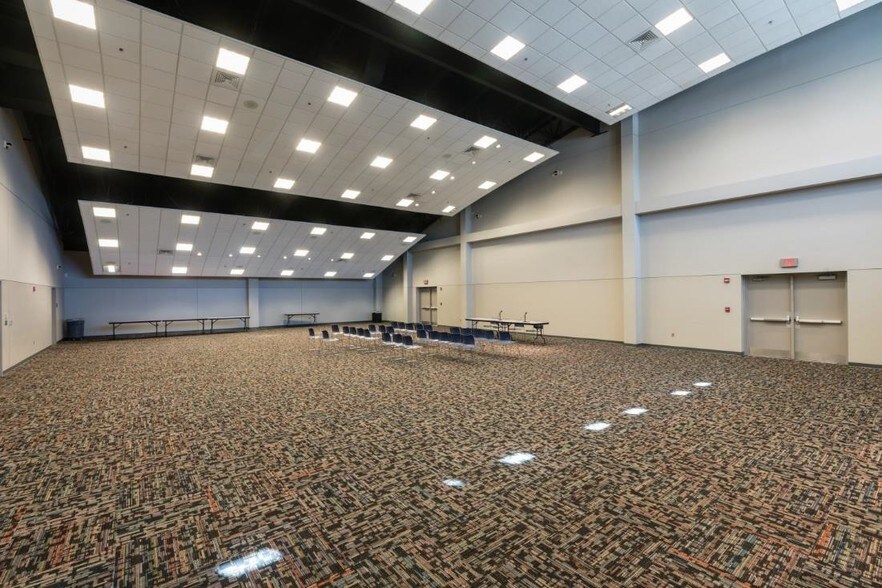 More Photos Of 1142 Morrison Dr, Charleston Lodge Meeting Hall For Lease