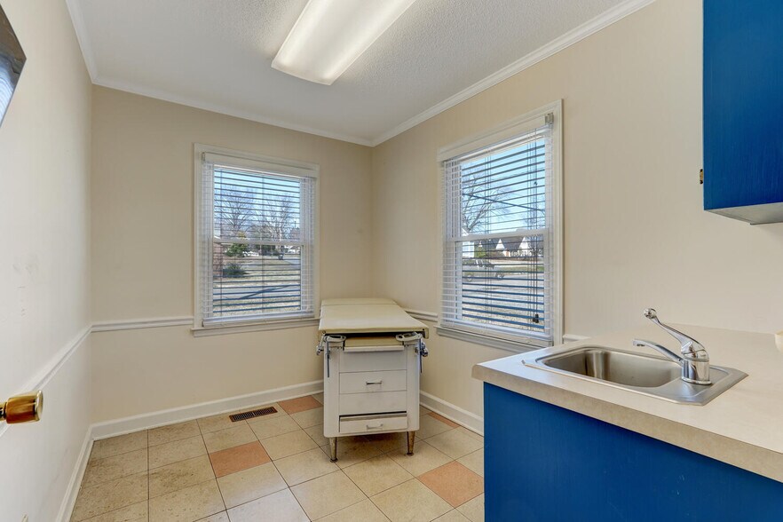 More Photos Of 601 W Harrison St, Reidsville Medical For Sale