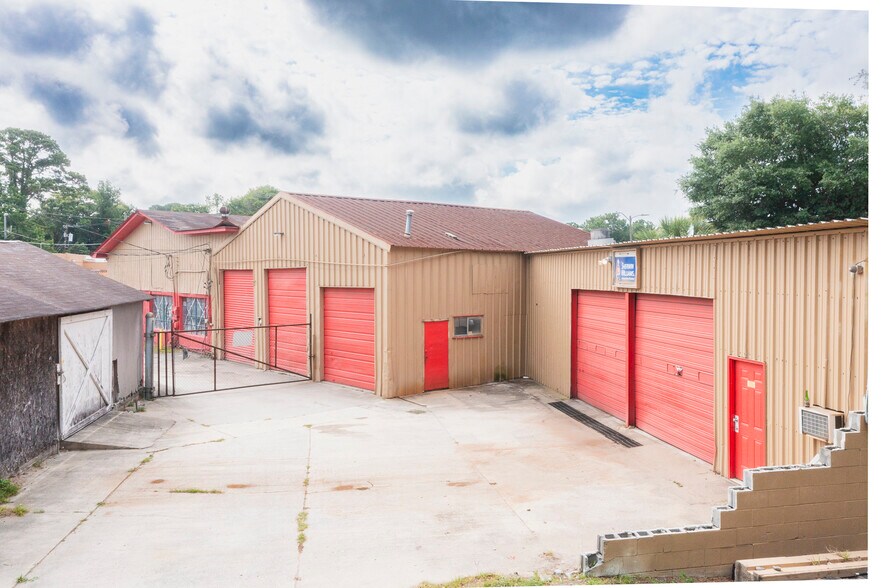 More Photos Of 2309 Skidaway Rd, Savannah Auto Repair For Lease