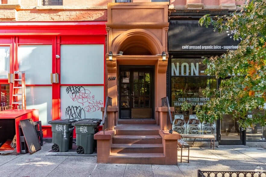 More Photos Of 201 E 10th St, New York Apartments For Lease