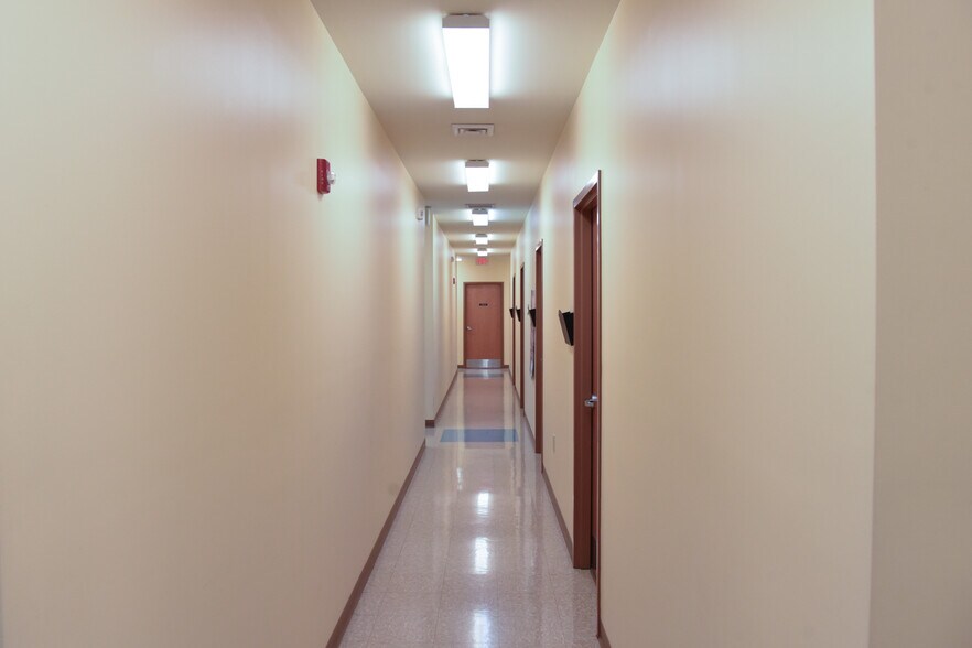 More Photos Of 2117 Veterans Dr SE, Decatur Healthcare For Sale