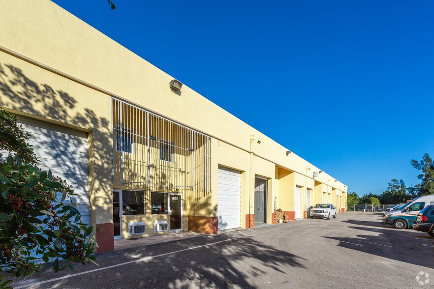 More Photos Of 23601 SW 133rd Ave, Princeton Warehouse For Lease