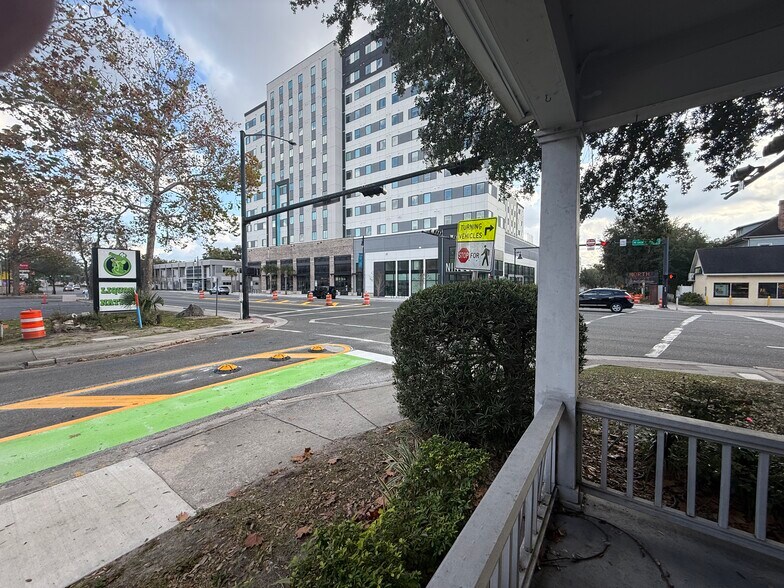 More Photos Of 1002 W University Ave, Gainesville Specialty For Sale