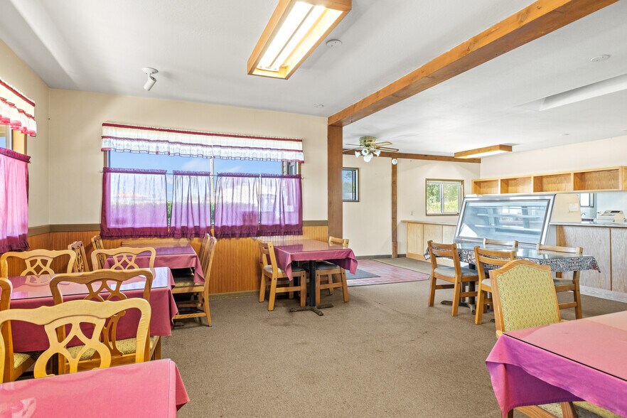 More Photos Of 1455 Oregon ave, Bandon General Retail For Sale