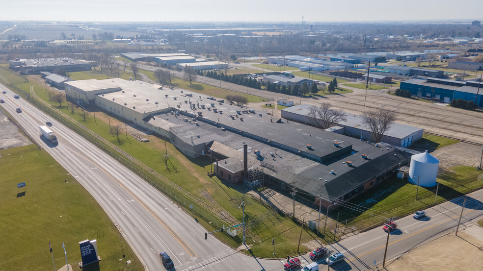 Primary Photo Of 1900 Pleasant St, Dekalb Manufacturing For Sale