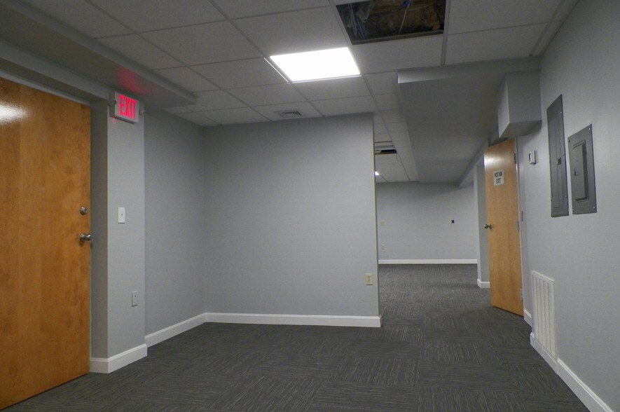 More Photos Of 1075 Smith St, Providence Medical For Lease