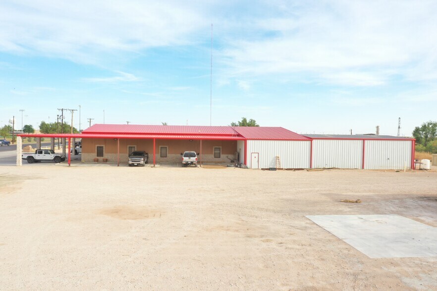 More Photos Of 1207 NW Mustang Dr, Andrews Warehouse For Sale