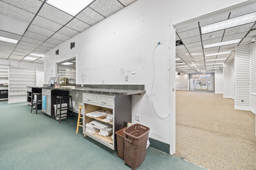 More Photos Of 861-863 Broadway, Bayonne General Retail For Sale