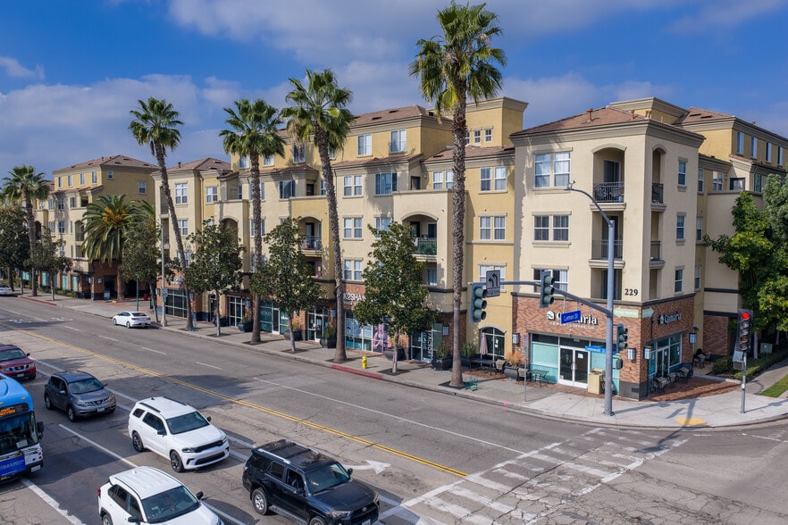 More Photos Of 229 E Commonwealth Ave, Fullerton Apartments For Lease