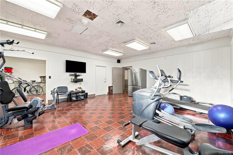 More Photos Of 2558 Hamburg Tpke, Buffalo Office For Sale