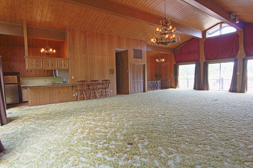 More Photos Of 33700 S 51 Hwy, Wagoner Hotel For Sale
