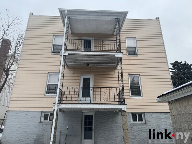More Photos Of 65 Colin St, Yonkers Apartments For Sale