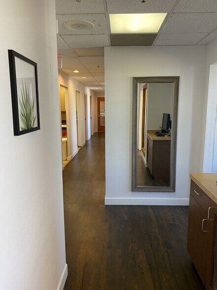 More Photos Of 1585 N Barrington Rd, Hoffman Estates Medical For Sale