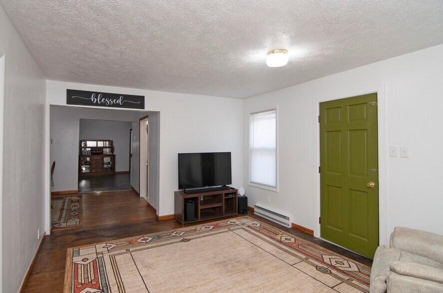 More Photos Of 439 Main Street, Rainelle Storefront Retail Residential For Sale