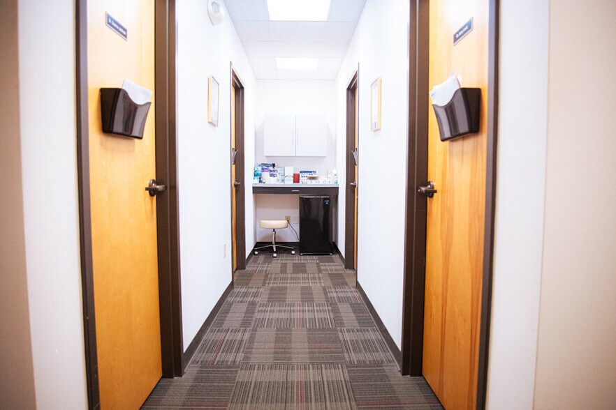 More Photos Of 2014 Dudley Ave, Parkersburg Medical For Sale