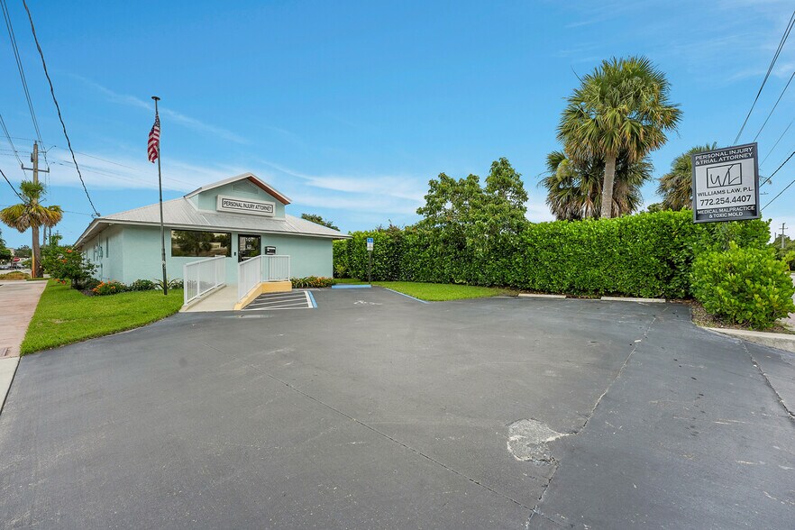 More Photos Of 101 SE Martin Luther King Jr Blvd, Stuart Office For Sale