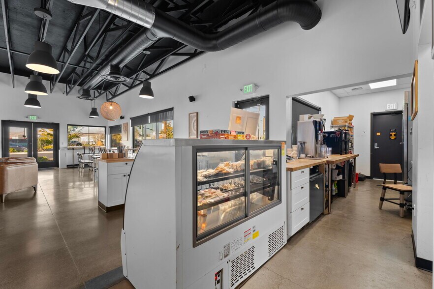 More Photos Of 1802 1st, Yakima Restaurant For Sale