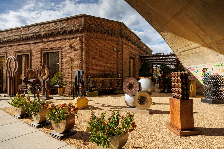 More Photos Of 114 Green Ln, Philadelphia General Retail For Lease