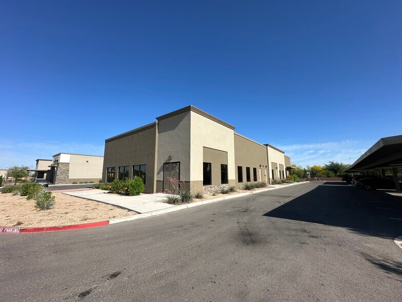 More Photos Of SEC of McQueen Rd & Chandler Blvd, Chandler Unknown For Sale