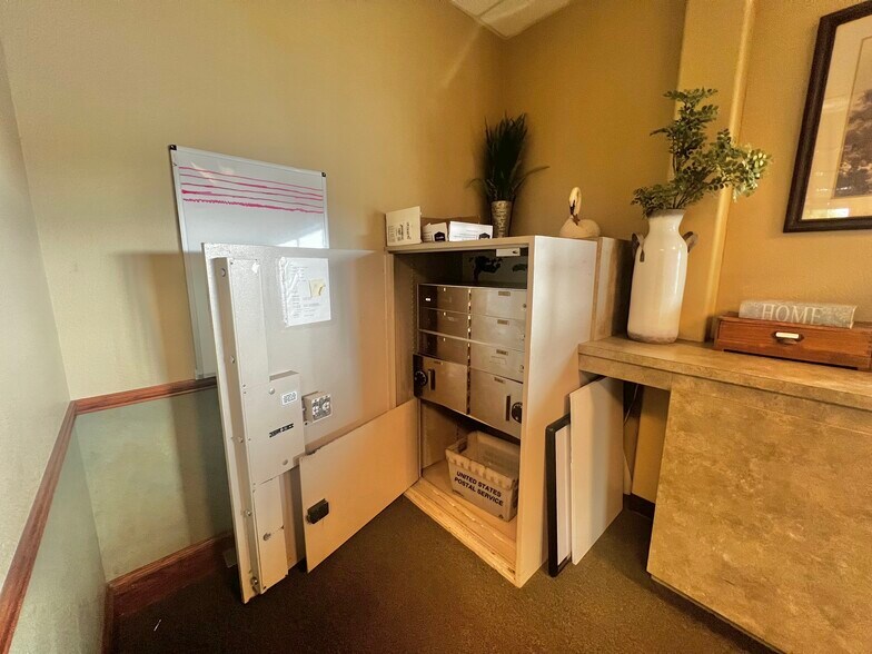 More Photos Of 661 W Central Texas Expy, Harker Heights Office For Lease